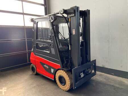 Elektro 4 Rad 2020  Linde E 30 : 3,0t (3)