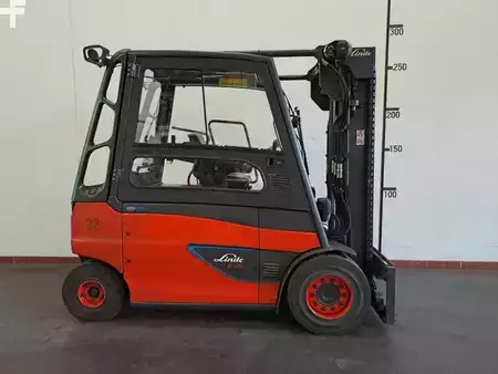 Sähkö - 4 pyör 2020  Linde E 45/600 HL : 4,5t (B) (1)