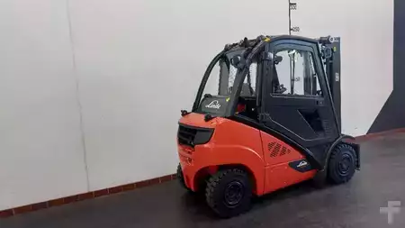 Gázüzemű targoncák 2019  Linde H25 T: 2,5t (2)