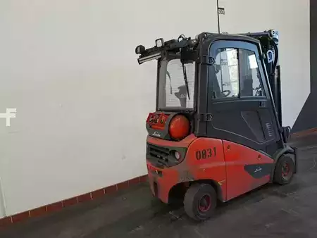 Chariots élévateurs GPL 2022  Linde H 18 T: 1,8 t (2)