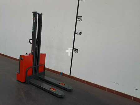 Hochhubwagen 2022  Linde MM10 (3)