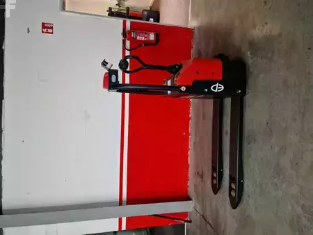 Nízkozdvižný vozík 2025  EP Equipment EXP15 (1)