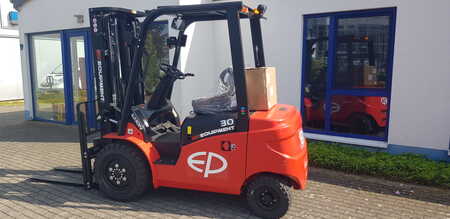 El Truck - 4-hjul 2023  EP Equipment EFL 303 (1) 