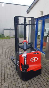 Ruční vysokozdvižný vozík 2023  EP Equipment ESL 122 (1)