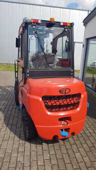 Chariot élévateur diesel 2022  EP Equipment CPQD30D8 (3)