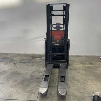 Stackers Stand-on 2018  Toyota SPE120L (6)