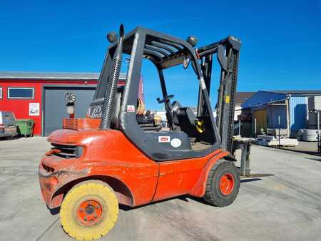 Dízel targoncák 2001  Linde H30D (2)