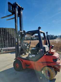 Dízel targoncák 2001  Linde H30D (7)