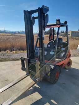 Dízel targoncák 2001  Linde H30D (8)