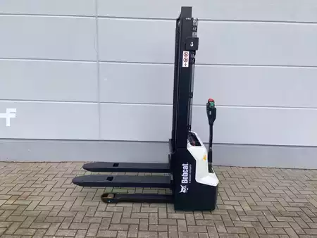 Stacker pedestre 2026  Bobcat LSM12N (2)