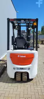 Elektro tříkolové VZV 2026  Bobcat B18NT (1)