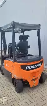 Electric - 4 wheels 2016  Doosan B18X-7 (3)