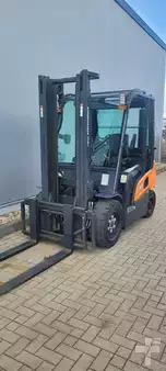 Carrelli elevatori diesel 2023  Doosan D30NXP (2)
