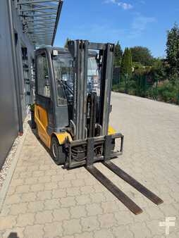 Elektryczne 4-kołowe 2011  Jungheinrich EFG 425k (3)