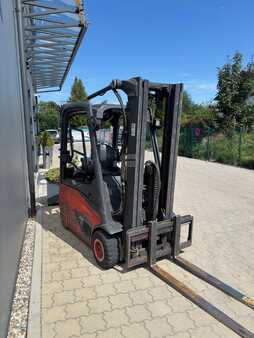 Elektryczne 3-kołowe 2020  Linde E16-02 (1)