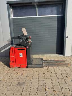 Vertikal-Kommissionierer 2015  Linde V08 (1)