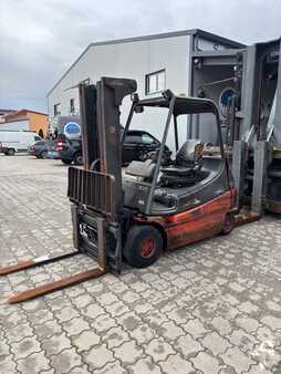 Elektro 4 Rad 2003  Linde E25-02, defekt mit Batterie (1)
