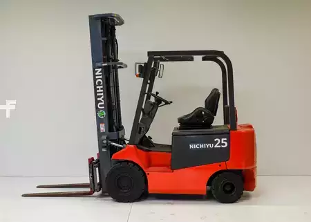 Elektro čtyřkolový VZV 2012  Nichiyu TRANSER 25 (1)