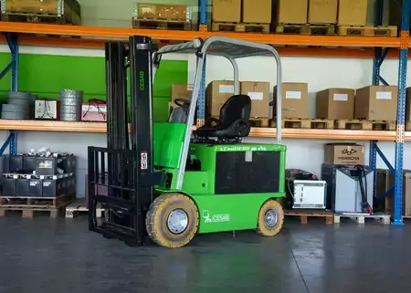 4-wiel elektrische heftrucks 2001  Cesab Centauro 80 250 AC (3)