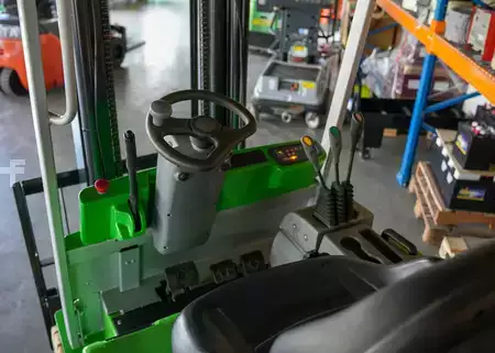 4-wiel elektrische heftrucks 2001  Cesab Centauro 80 250 AC (4)