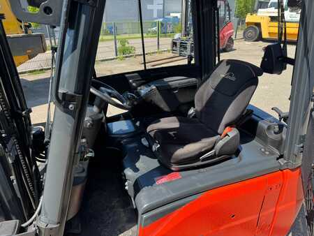Eléctrica de 3 ruedas 2019  Linde E20L-02 Triplex (5)