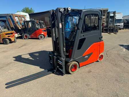 Eléctrica de 4 ruedas 2015  Linde E20PHL-02 (1)
