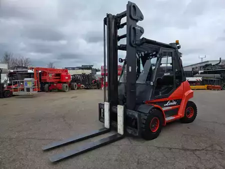 Carretilla elevadora diésel 2012  Linde H60D-01 (1)