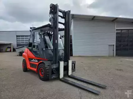 Carretilla elevadora diésel 2012  Linde H60D-01 (2)