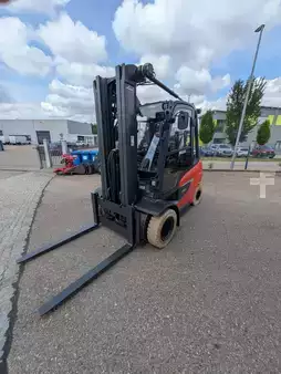 Dieselstapler 2020  Linde H30D-01 (1)