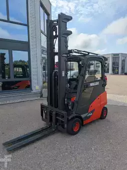 LPG VZV 2018  Linde H18T-01 (1)