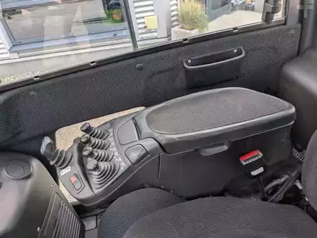 LPG VZV 2018  Linde H18T-01 (11)