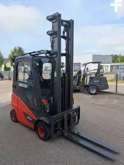 LPG VZV 2018  Linde H18T-01 (3)