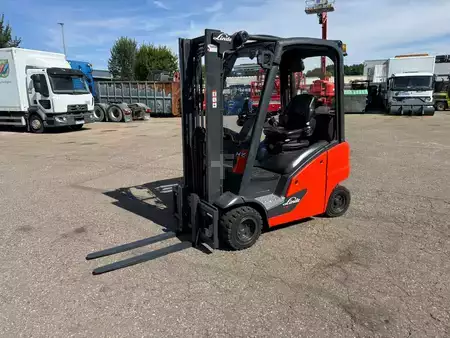 Dieseltruck 2014  Linde H16D-01 (1)