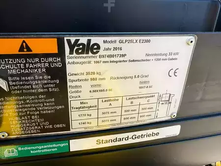 Treibgasstapler 2016  Yale GLP25LX (6)