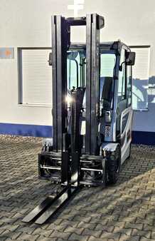 Elektro 4 Rad 2015  Still RX 60-25 (7)