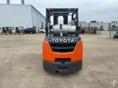 Montacargas GLP 2018  Toyota 8FGC35U (4)