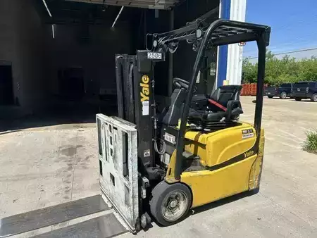 3-Wheel Electric 2021  Yale ERP030VT (1)