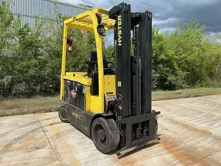 Montacargas Eléctrico (4 ruedas) - Hyster E65XN-40 (1)