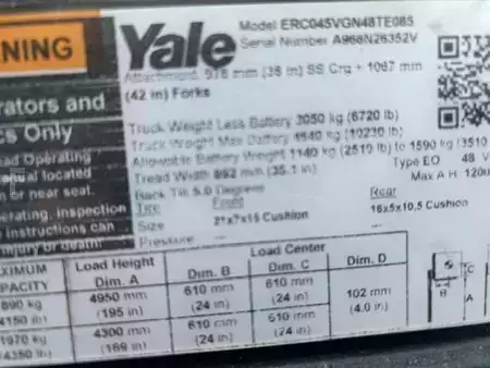 Montacargas Eléctrico (4 ruedas) 2021  Yale ERC045VG (8)