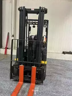 Propane Forklifts - Komatsu FG25ST-16 (2)