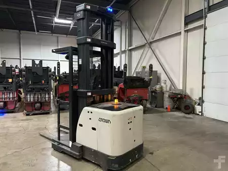 Order Picker  Crown SP3520-30 (2)