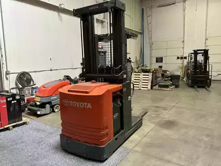 Order Picker  Toyota 7BPUE15 (2)