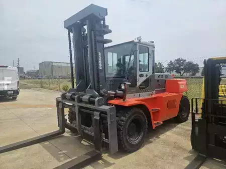 Montacargas diésel 2017  Doosan D160S-7 (1)