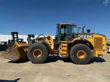 4-Wheel Electric 2018  John Deere 744KII (1)