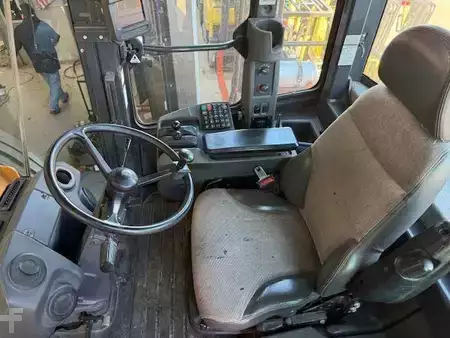 4-Wheel Electric 2018  John Deere 744KII (4)