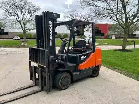 Propane Forklifts 2016  Doosan GC40S-5 (6)