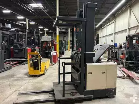Order Picker 2002  Crown SP3020-30 (1)