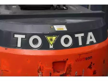4-wiel elektrische heftrucks 2013  Toyota 8FBMT30 (18)