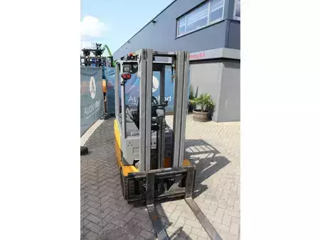 Eléctrico - 4 rodas 2016  Jungheinrich EFG215 (6)