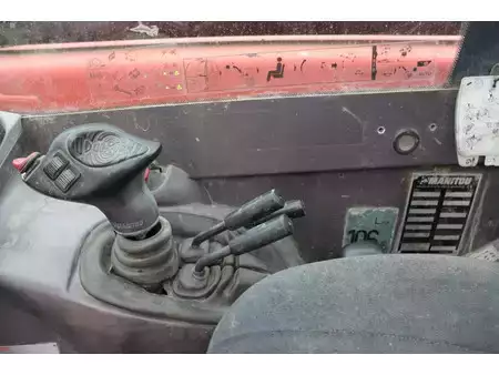 Teleskoptruck fast bom 2014  Manitou MT1335 (32)